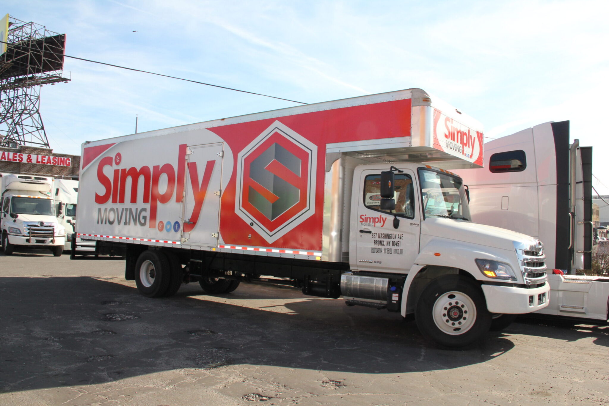 Simply Moving NYC – Truck