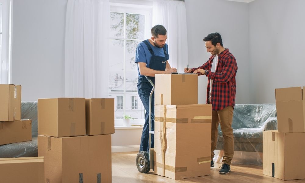 How Much Should You Tip Movers in New York City?
