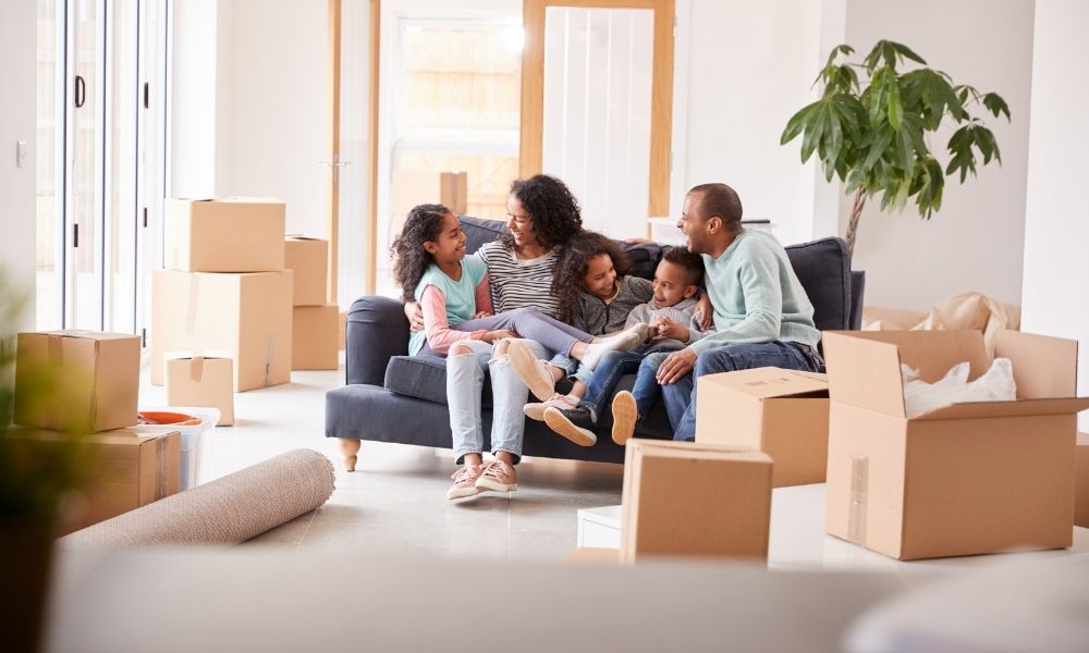 Simply Moving NYC – Ultimate Guide: 10 Tips for Hiring Professional Local Movers